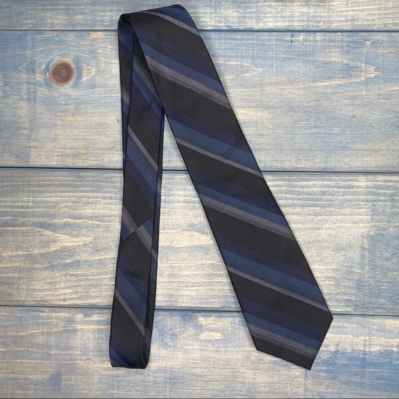 Saks Fifth Avenue Silk Tie - Picture 12 of 12